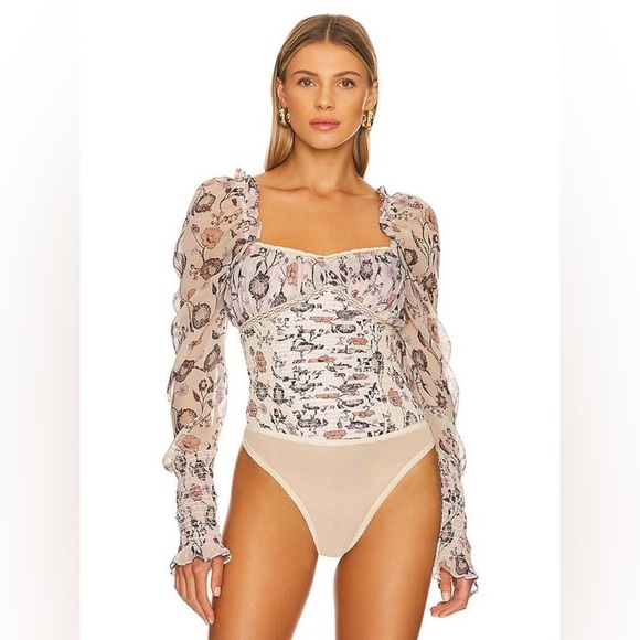 Free People Brunch Date Floral Print Bodysuit Size Medium Ivory NWT - Picture 2 of 14